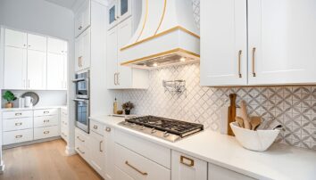 Kitchen Backsplash and Finishing Touches